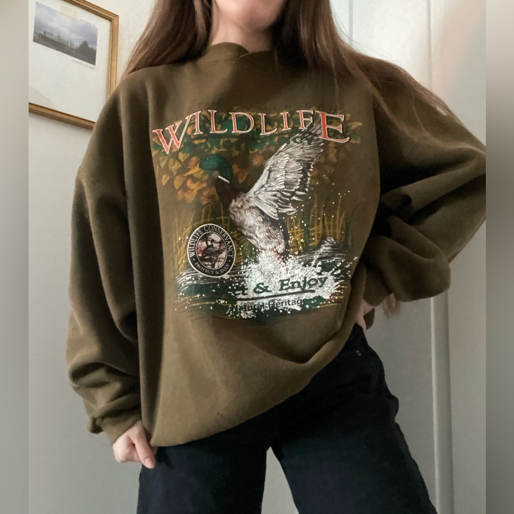 90’s Vintage Made in the USA Danagers Duck Wildlife Forest cabincore Crewneck